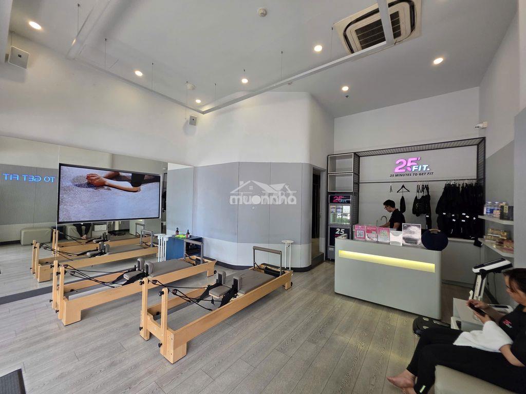 Cho thuê căn shophouse vị trí cực đẹp tòa the botanica 57m2 chỉ 30tr - 2