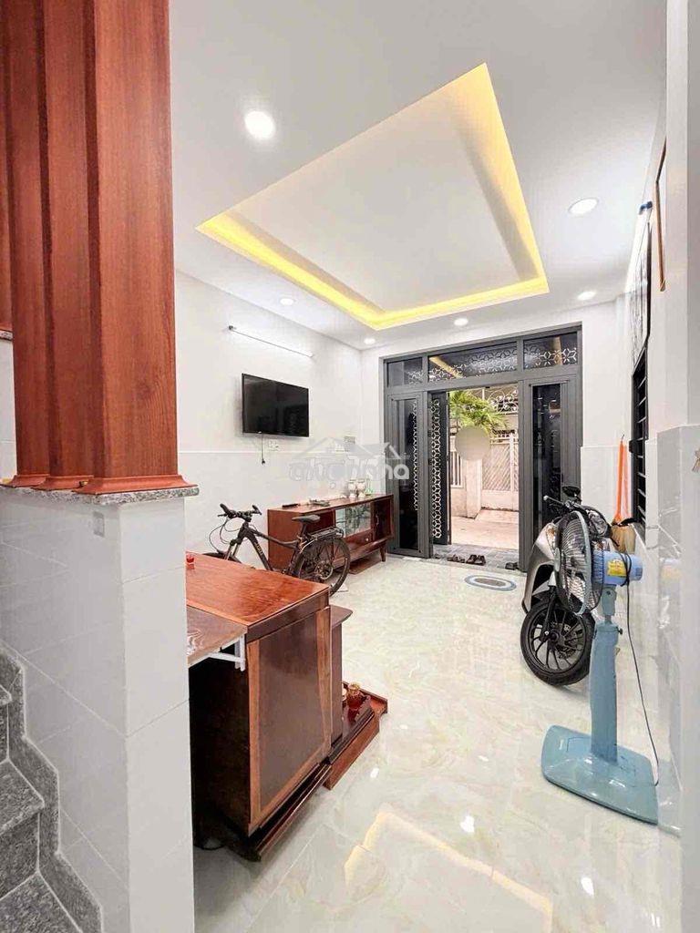 Bán nhà quận 10 - 52m2 ngang 3m5 3 tầng - 8 tỷ 9 - 2