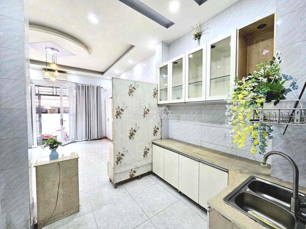 📍4tỷ790 tl - bùi minh trực p6 q8  - dt: 5,1m x 9,6m   - kết cấu: trệt, - 3