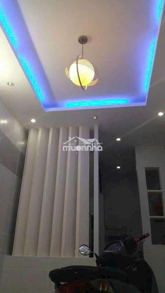 Cho thuê nhà đường bùi minh trực p6.q8 dt.3m×10m } 2lầu 2phòng 2toilet - 2