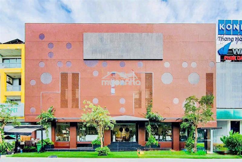 Toà nhà 2000m2 mặt tiền phường tân hưng quận 7