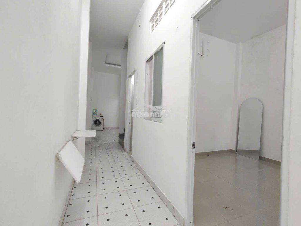 Nhà sân rộng- võ văn ngân, đối diện spkt - 3