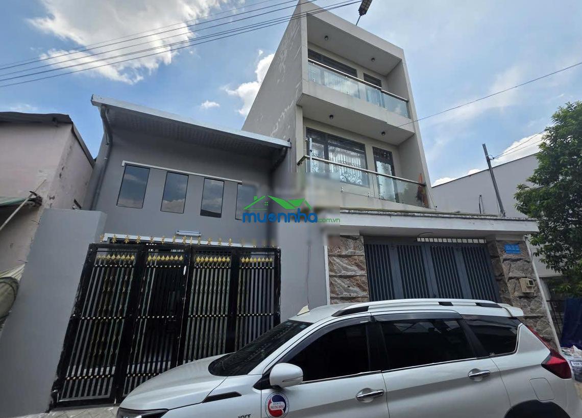 Diện tích: 90m2 (5m x 18m), diện tích xây dựng 5m x 14,45m, có gác lửng 4,9m x 8,3m