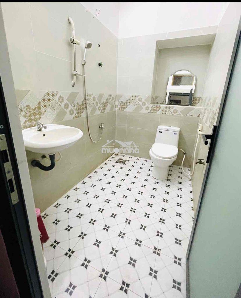 Dorm dành 1 người tân bình - 1.800.000 - bao các chi phí sinh hoạt - 2