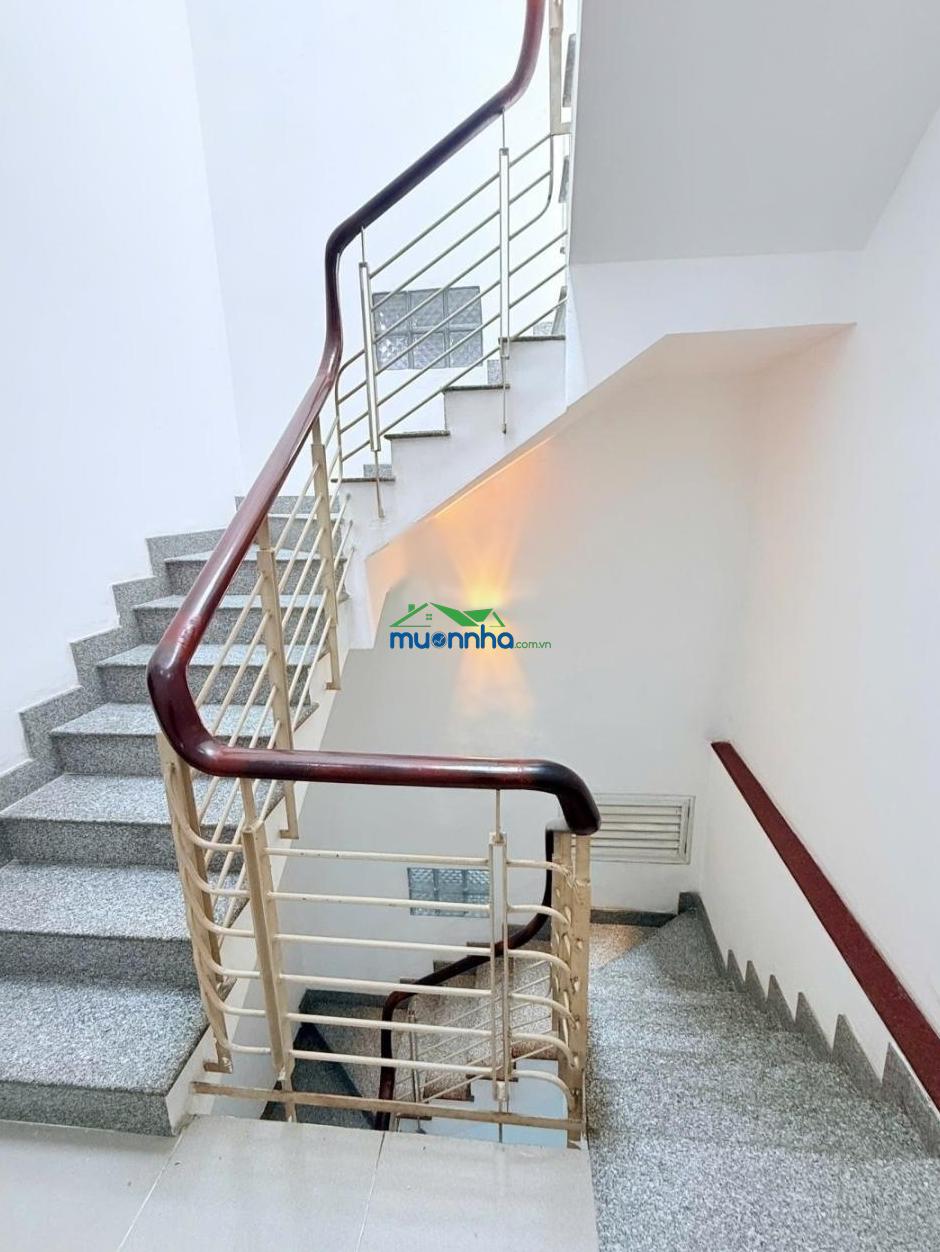 Sát mặt tiền - hẻm xe hơi - ngang hiếm 4,7m nở hậu 5m - 4