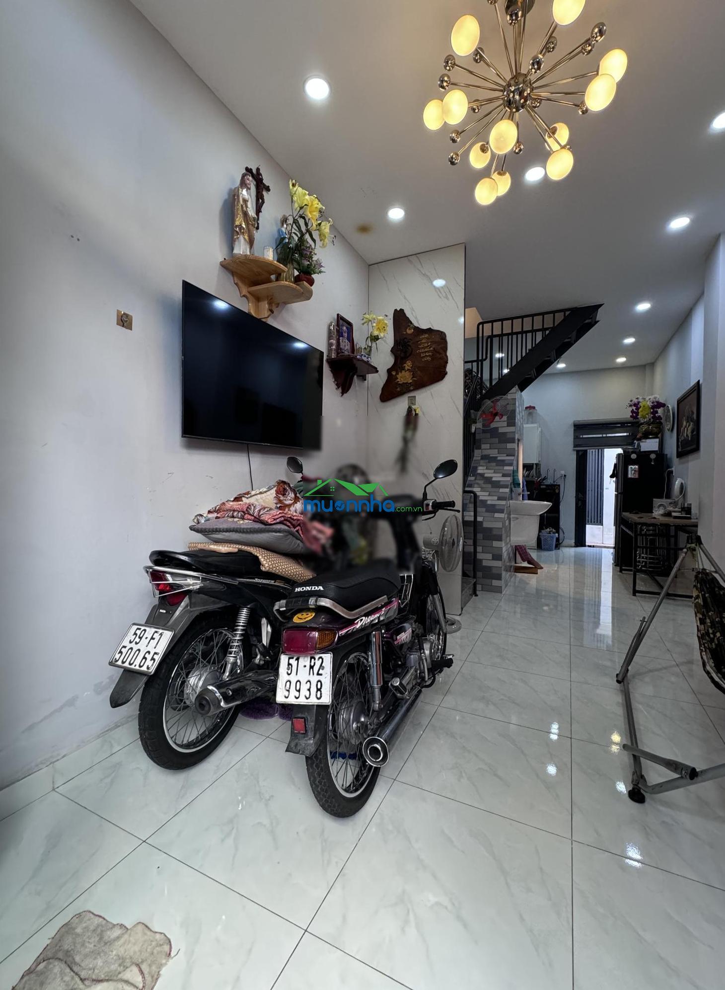 Nhà đẹp - hxh vf3 - dtsd: 56m2 - 2 mặt thoáng không lộ giới - 3