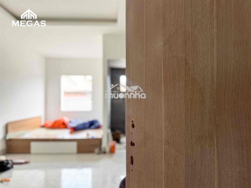 Cho thuê độc quyền 15 phòng mới xây 100% nằm ngay ngã tư mk