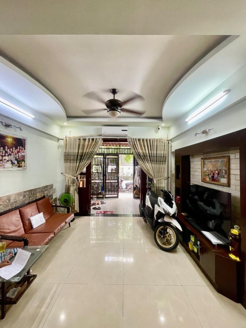 Nhà bán 4 tầng quang trung gần siêu thị trường học - 3
