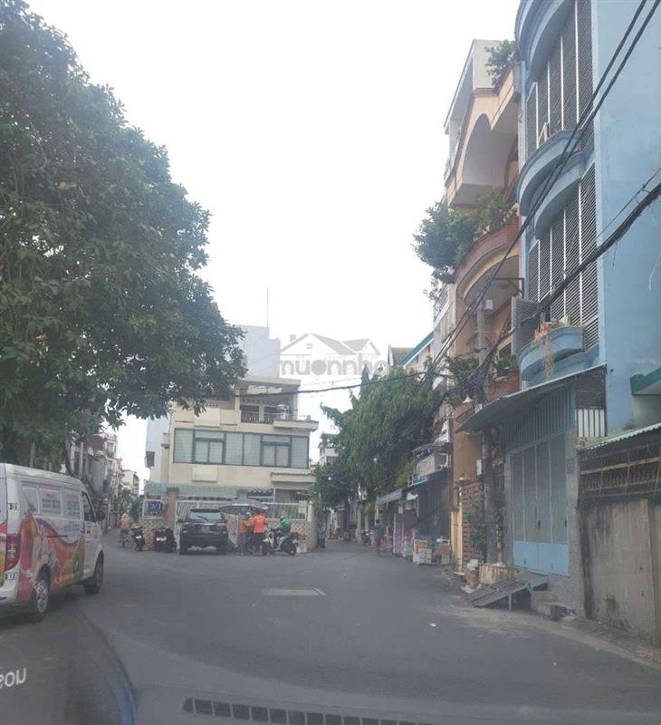 Bán căn nhà nát (đất) hẻm xe hơi đường bạch đằng p2,q.tân bình,dt 147m