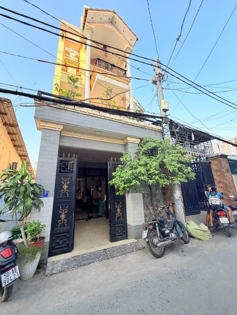 Nhà diện tích khủng nguyễn văn quá – 138m² – 4 tầng – 5 phòng ngủ – chỉ 9,8 tỷ