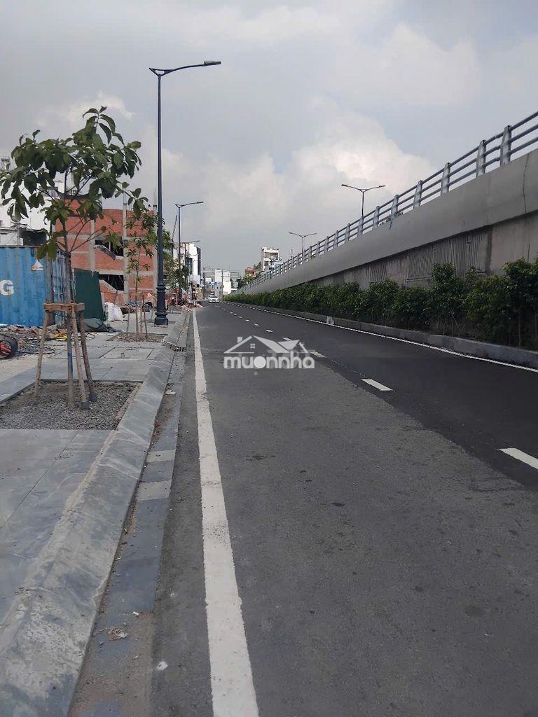 Chính chủ bán lô đất 2 mặt tiền đối diện nhà ga t3 - 3