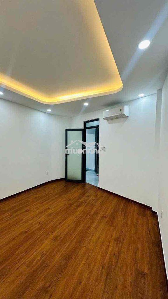 Nhà rộng sân xe hơi 4x27 4pn 3wc sẵn máy lạnh - 4