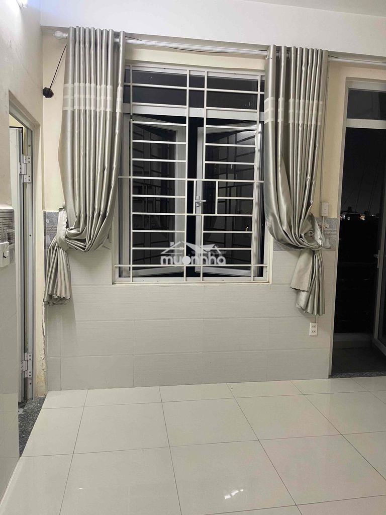 Cho thuê trọ q12 có ban công 3tr - 2