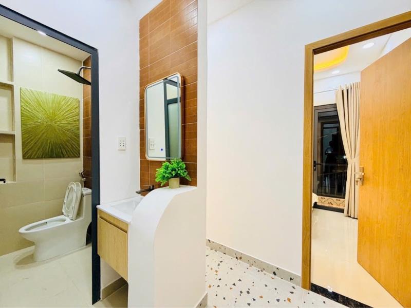 Bán nhà đẹp gần cv làng hoa - ngang rộng 4m - full nội thất - 4