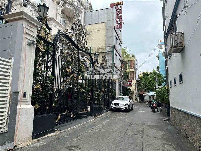 Khu vip nguyễn văn trỗi, dt 8x21m, 5 tầng có gara, sân vườn