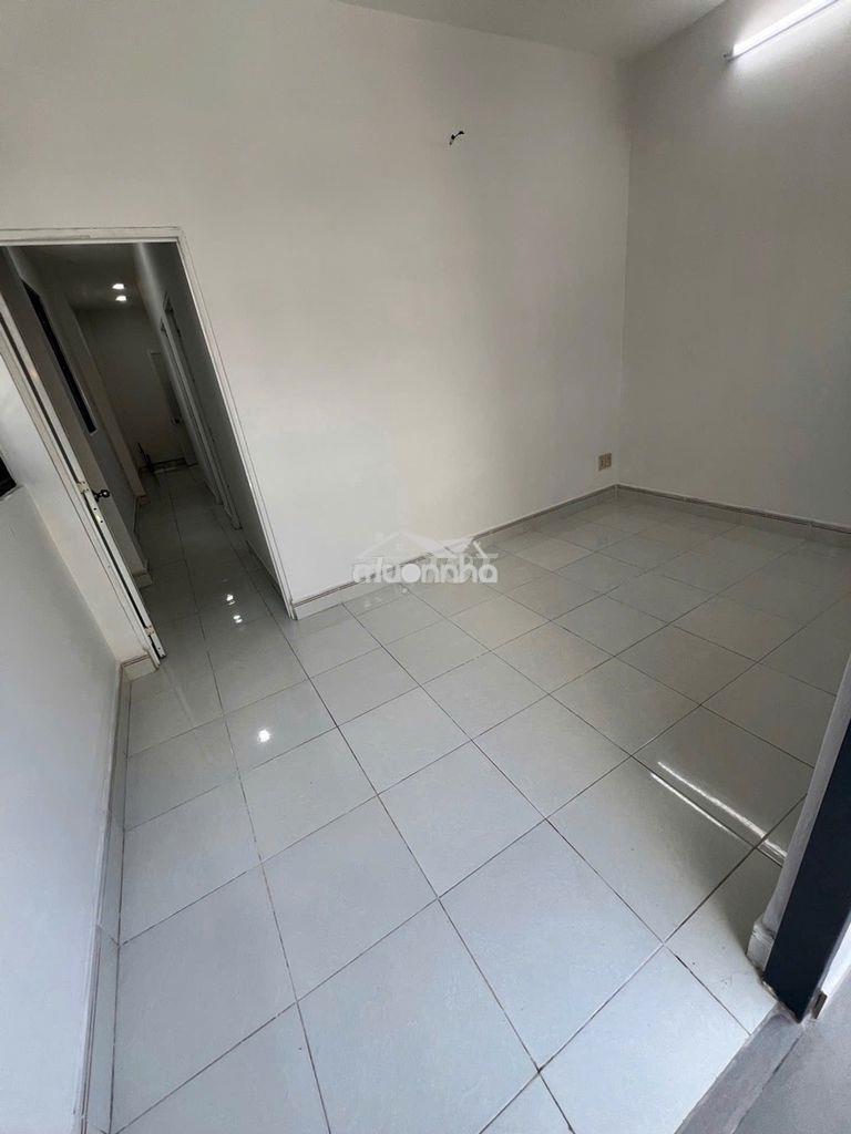81m2 - ngay him lam - gần hẻm xe hơi - 5 tỷ 5 - 3