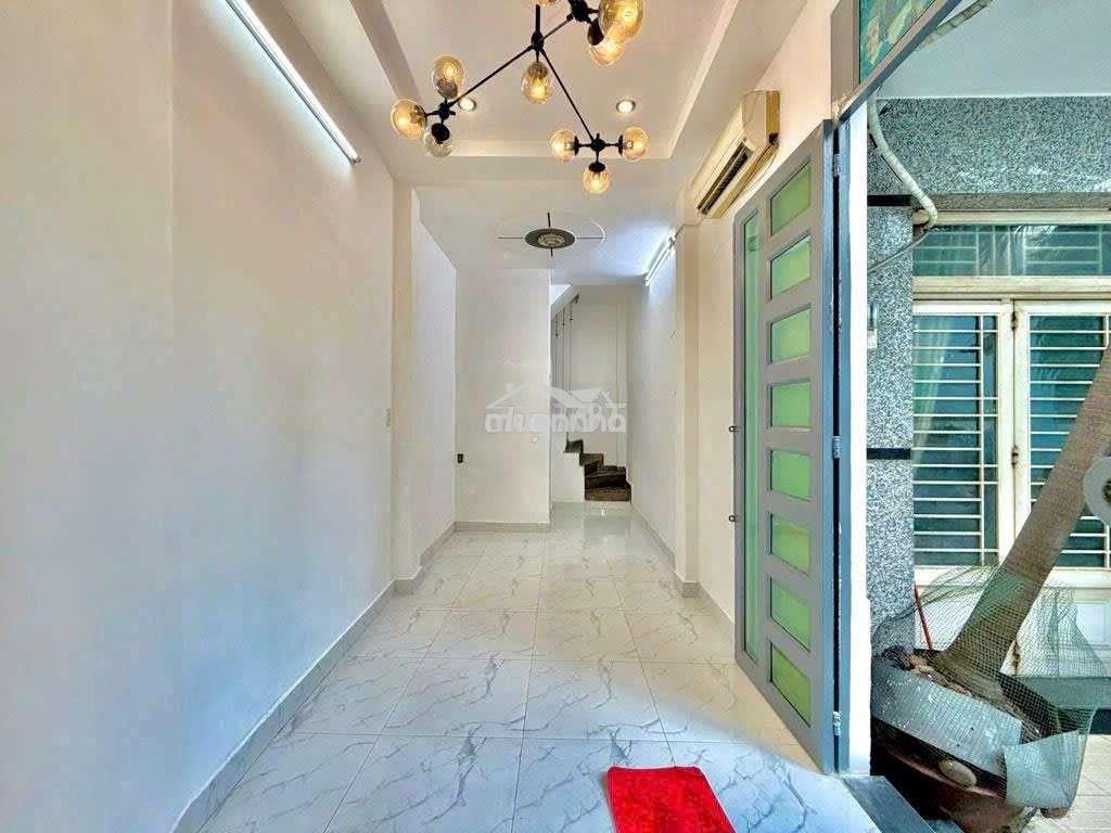 Nhà hẻm xe hơi có sân xe, 13tr còn bớt - 2