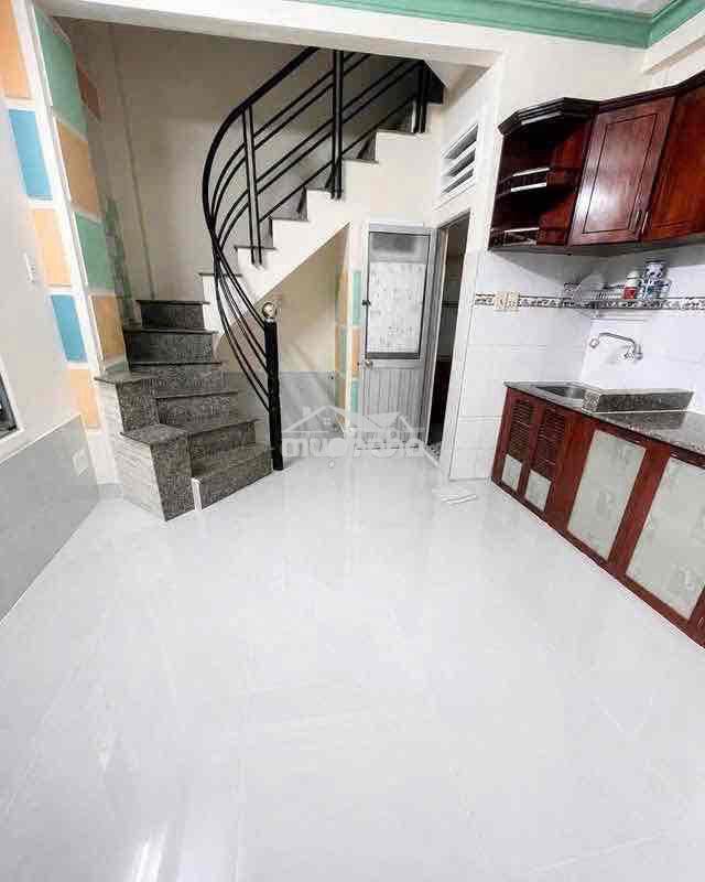 Nhà nguyên căn đường huỳnh văn bánh cho thuê