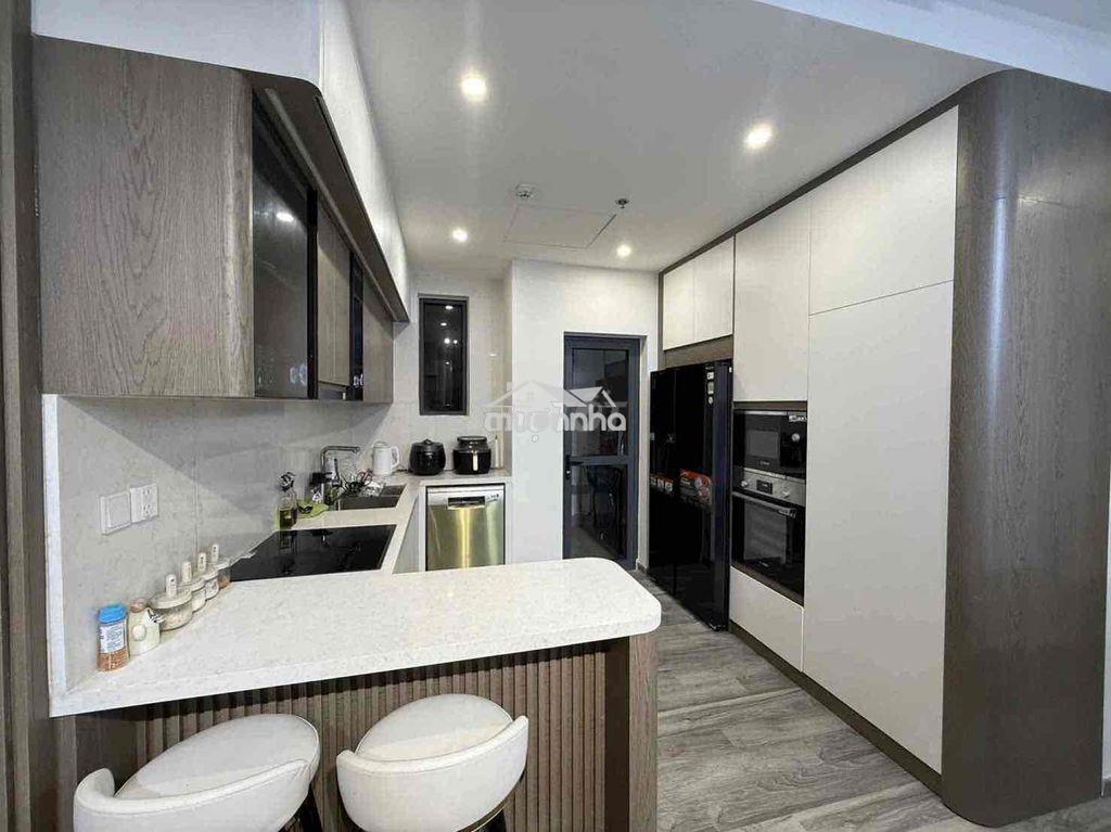 Cho thuê căn hộ diamond centery ở liền cao cấp 120m2 - 4