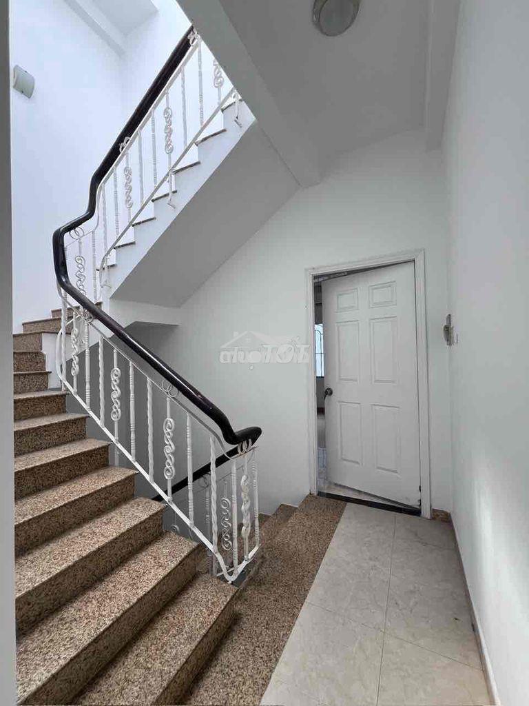 Cho thuê nhà- 66m2- 4 tầng- 6pn + 4wc- bình phú,q6- 22tr - 3