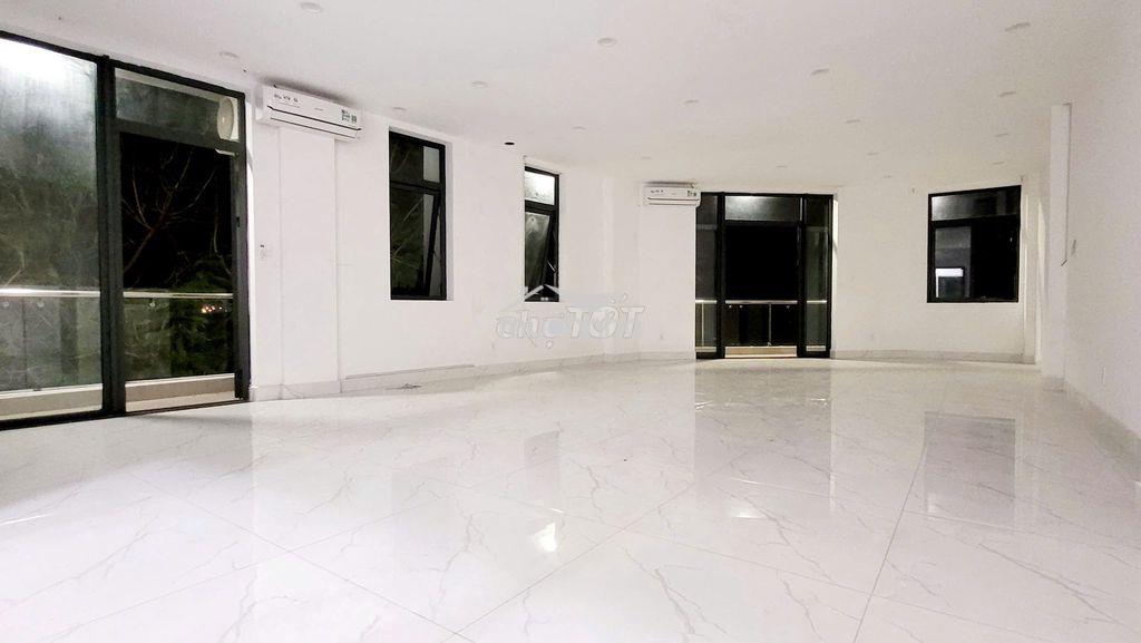 Cho thuê văn phòng góc 80m² ban công rộng, giá 14tr - vạn phúc city - 2