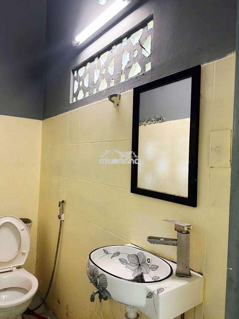 Cho thuê phòng q10.cửa sổ.tolet riêng.kệ bếp.2tr9 - 2