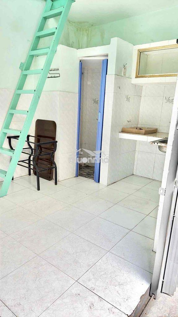 Nhà nhỏ nguyên căn q11