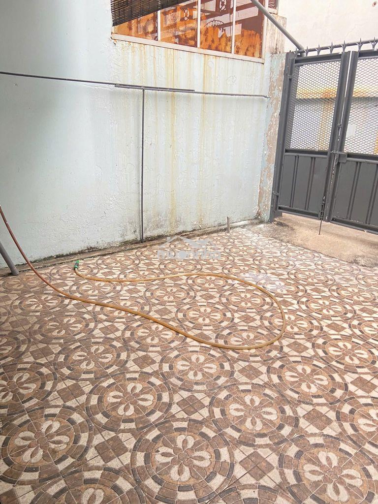 Nhà gò vấp cho thuê 40m2- thêm sân rộng 16m2- giá chỉ 5.5tr/tháng - 2
