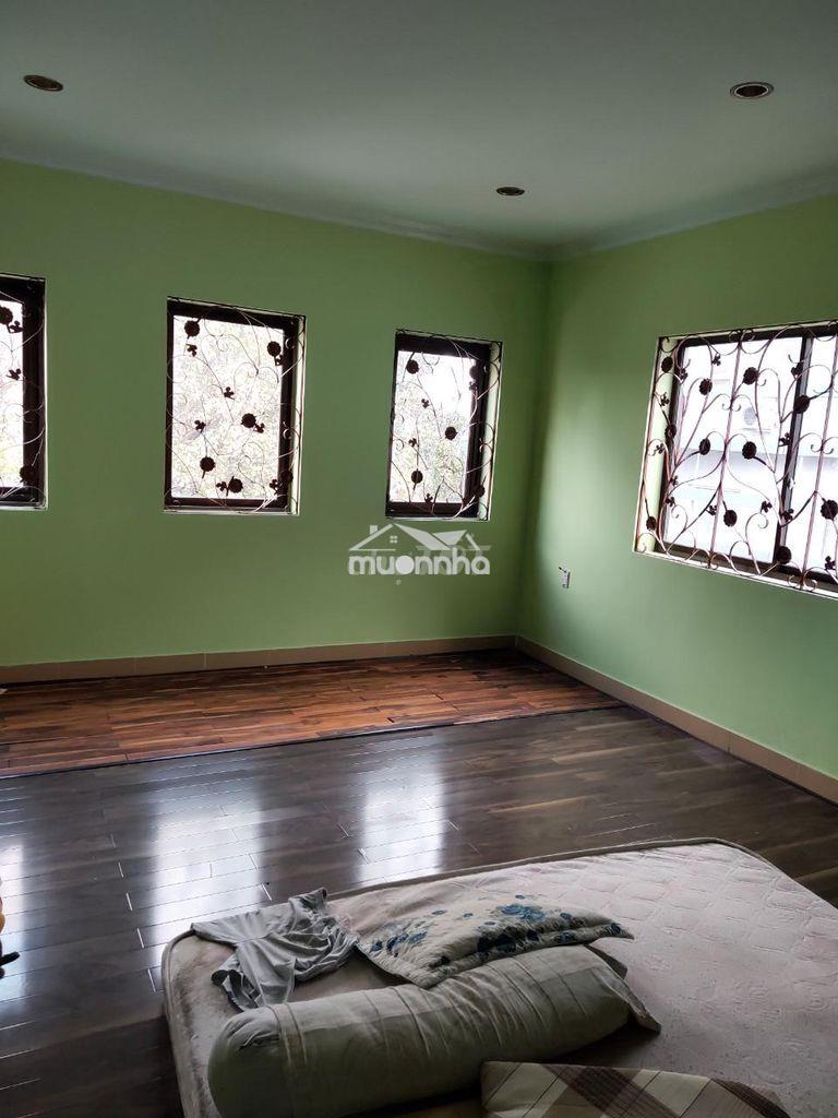 100m2 - 3 tầng 3 phòng ngủ - cách 2 căn ra mặt tiền - hẻm 4m