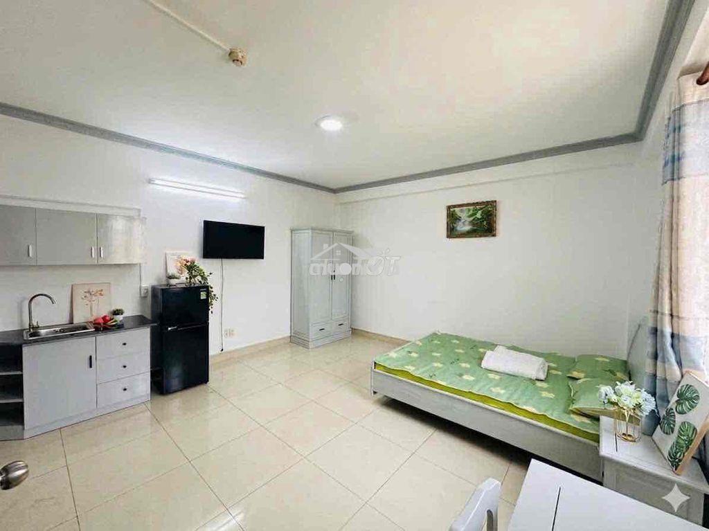 Phòng cửa sổ thang máy full nội thất gần cvien làng hoa dg số 8 - 4