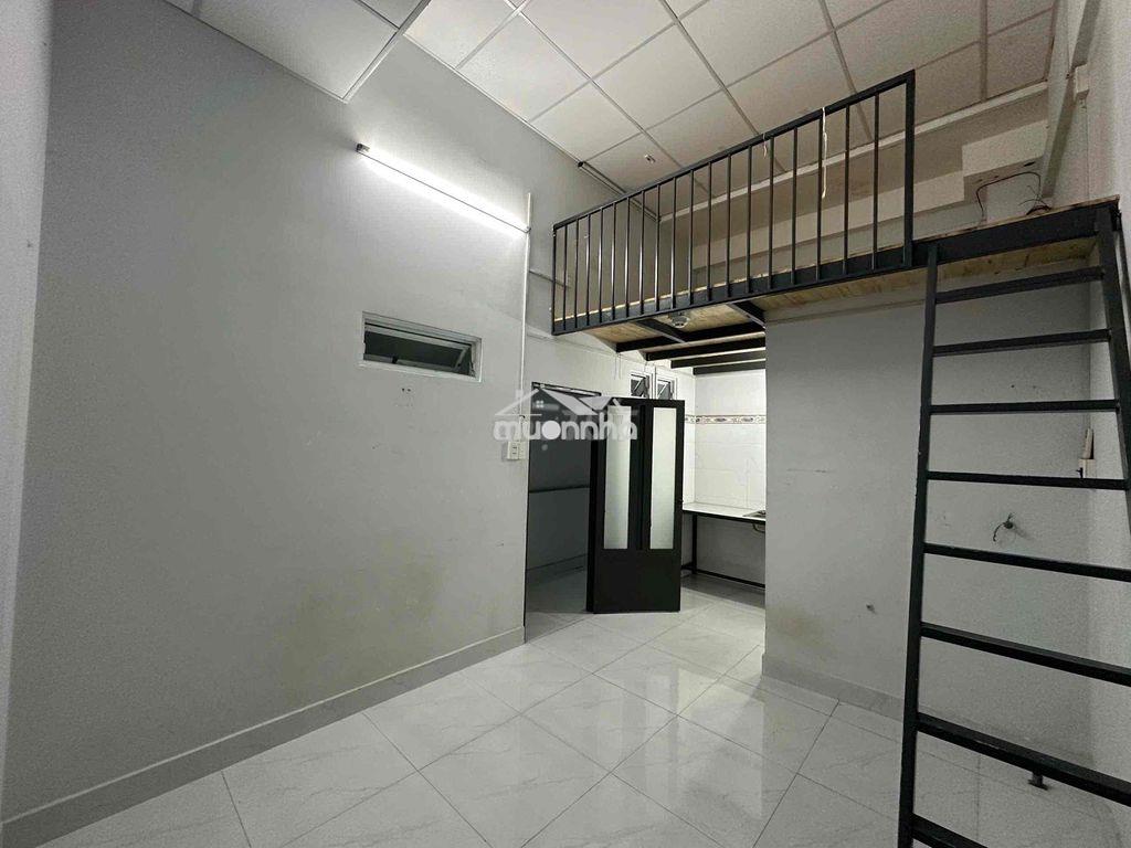 Phòng có gác gần ngã tư phú nhuận - 2