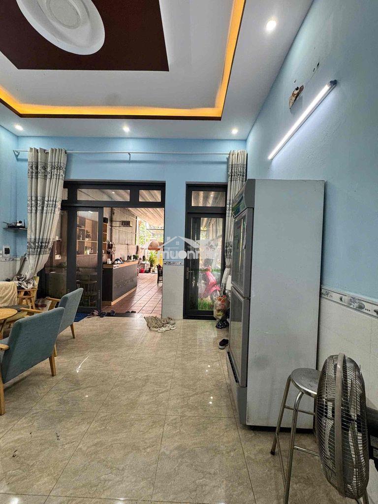 Mình chính chủ càn bán căn nhà sát bên đường lê hồng phong - 2