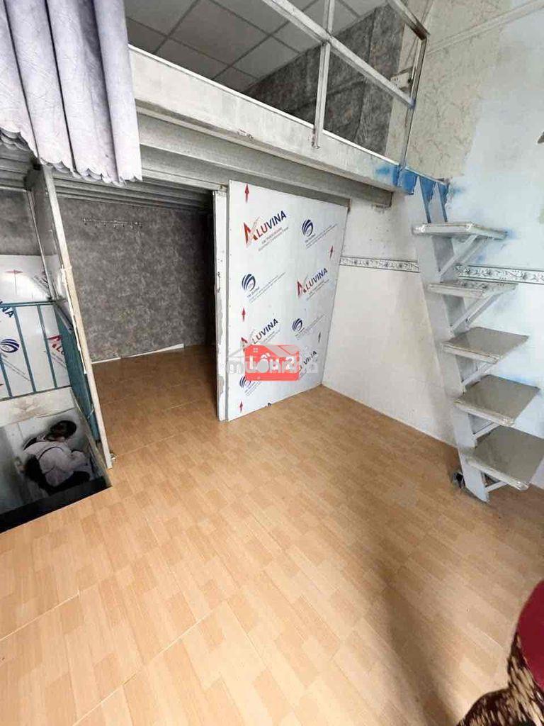Bán nhà phường 3, quận 11, 3pn, 2wc sát chợ, 2tỷ - 4