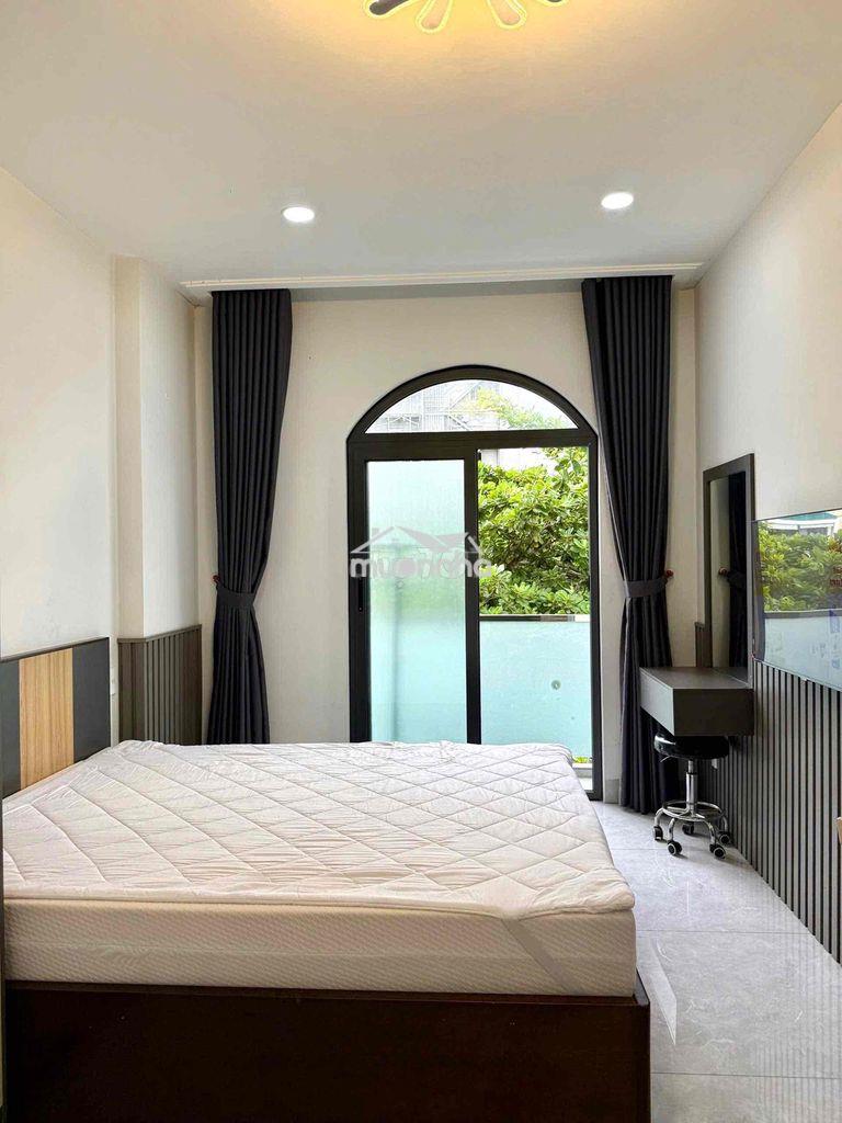 Studio ban công ngay trung tâm quận 7 sát lotte