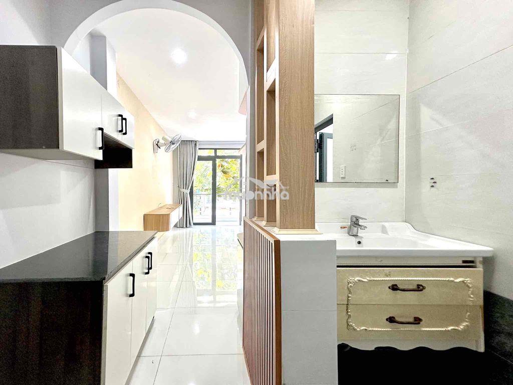 Ban công tên lửa - aeon bình tân - 4