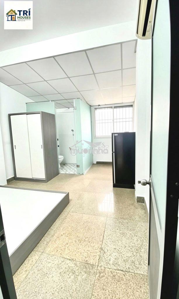 Studio cửa sổ trời máy lạnh phía sau emart giá rẻ - 4