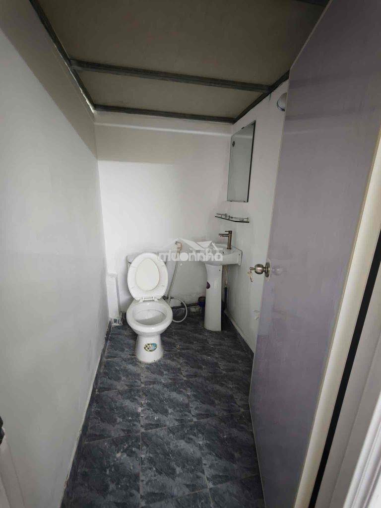 Nhà cao tầng cho thuê từng phòng, đầy đủ tiện ích - 2