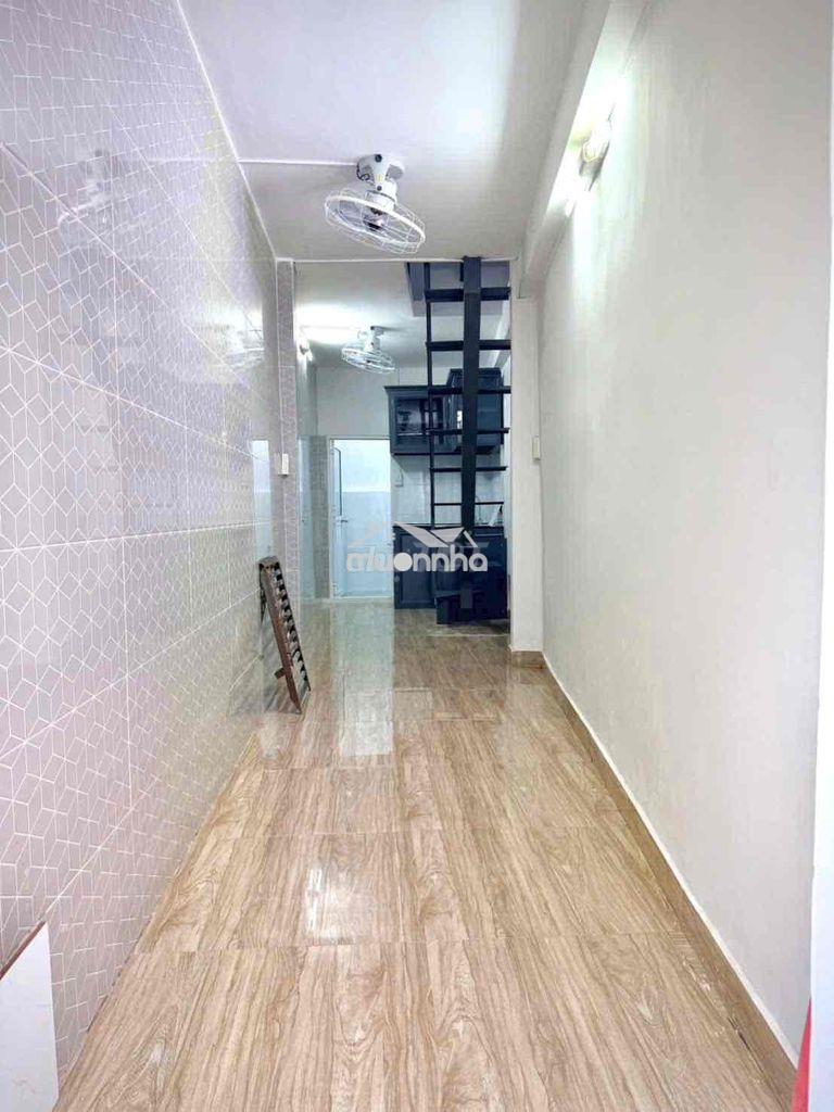 Bán nhà dưới 2 tỷ lê đại hành trung tâm q11 hẻm 4m - 2