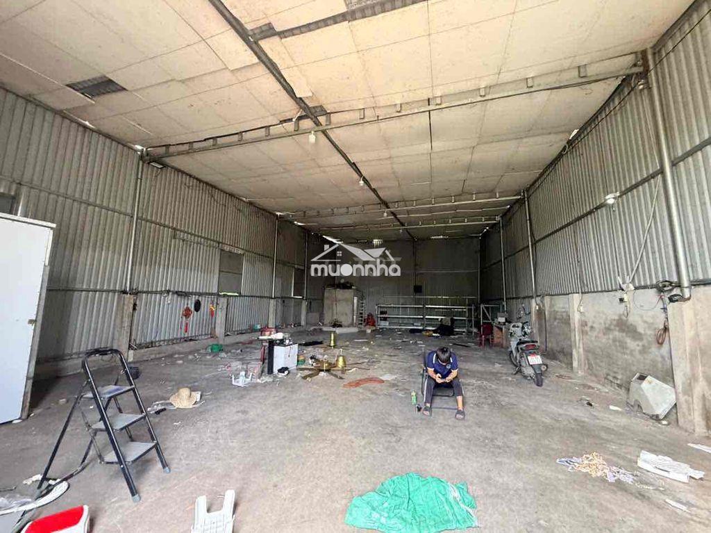 Thuê kho 300m giá 10tr có 3pha - 2