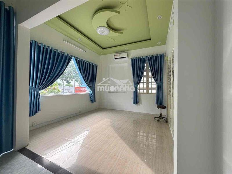 Cho thuê nhà mới 95% ngay trung tâm phường phú lợi