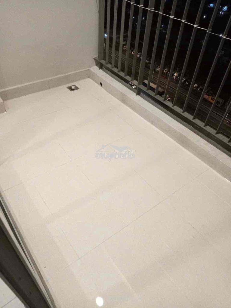 Căn 69m2 - sẵn máy lạnh và nội thất - giá 8tr - căn góc view thoáng - 3