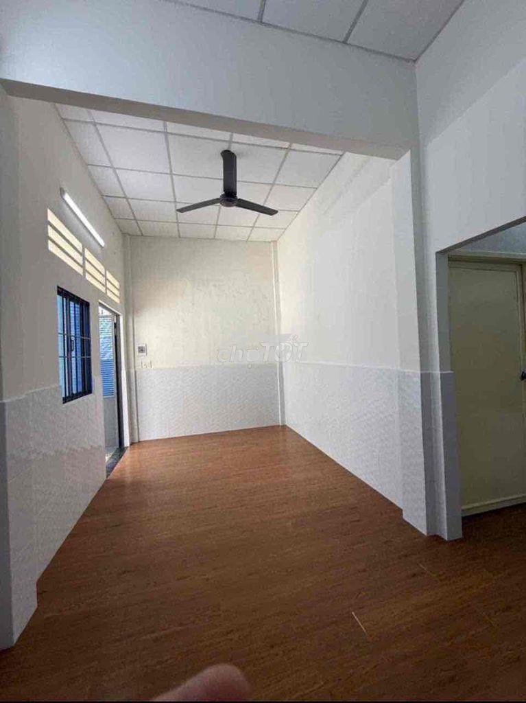Cho thuê nhà cấp 4 .trần quốc toản q3