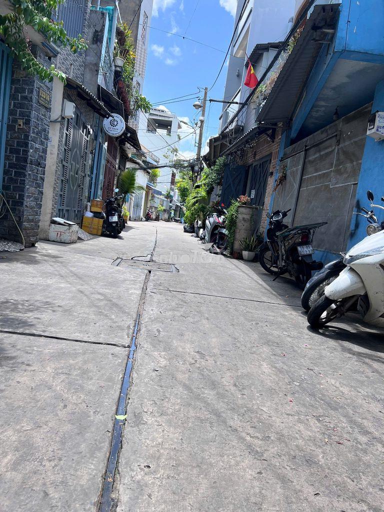 Bán nhà mới đẹp sát hxh q.bình tân- 2 tầng - nhỉnh 3tỷ  tl - 2