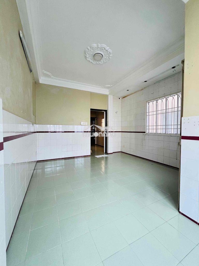Bán nhà hẻm sau lưng căn mặt tiền lãnh binh thăng q11 - 3