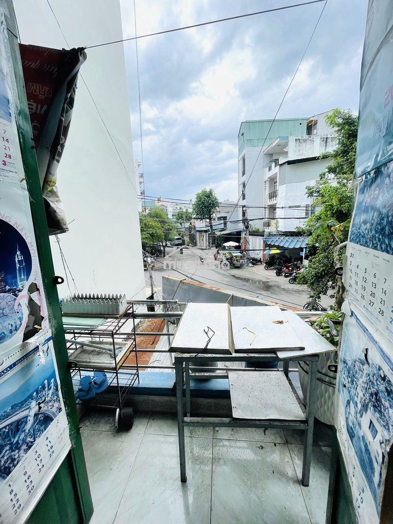 Cho thuê phòng ban công cửa sổ có sẵn máy lạnh đường cao lỗ quận 8 - 4