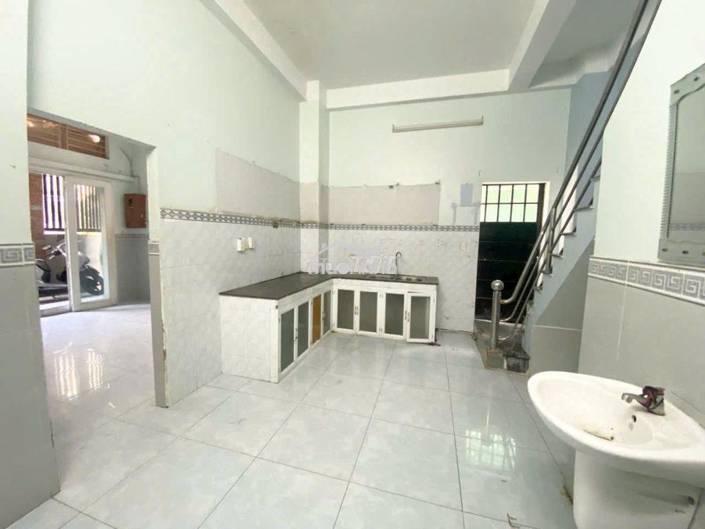 Nhà đúc 3 tầng, góc 2 mặt tiền hẻm xe hơi 5m nguyễn văn quá, 5x10m - 3