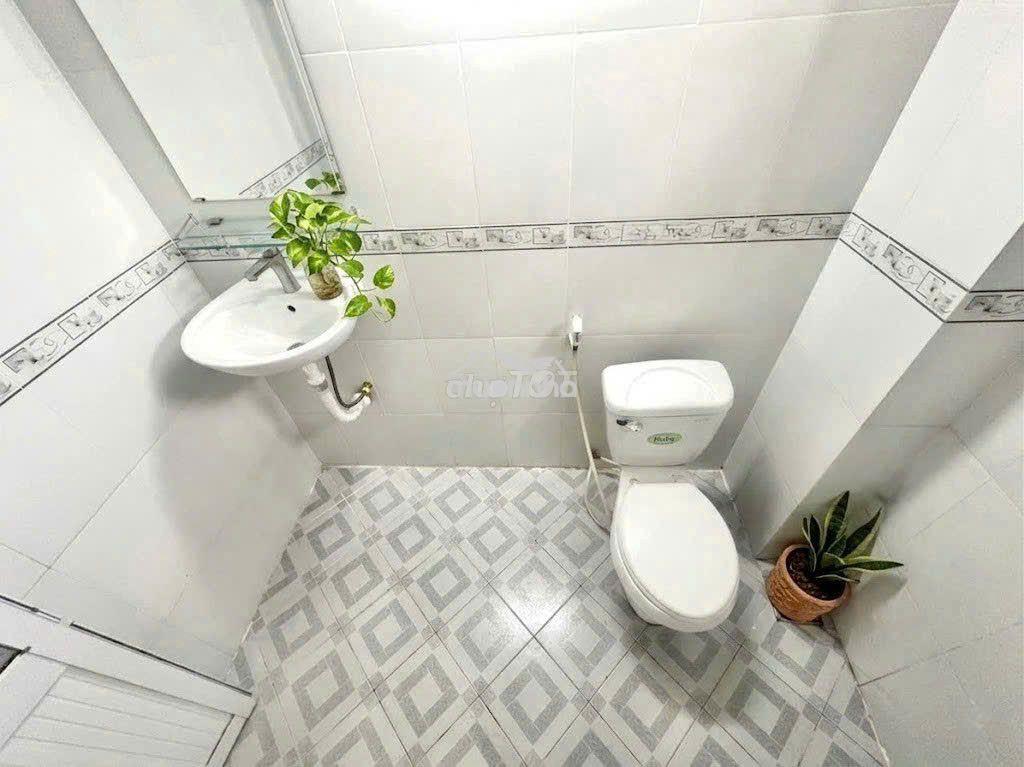Phòng cửa sổ lớn, gác cao rất thoáng ngay lê văn việt, khu cnc - 4