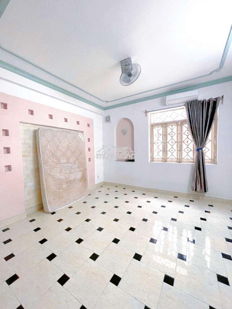 Cho thuê chdv 30m2 giá 3tr9 cao lỗ p4 q8 full nội thất - 2