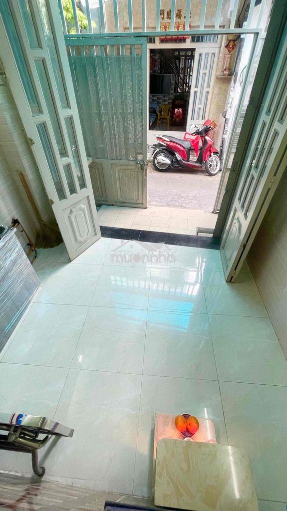 4 tầng-có sân thượng-2 phòng-gần chợ - 3