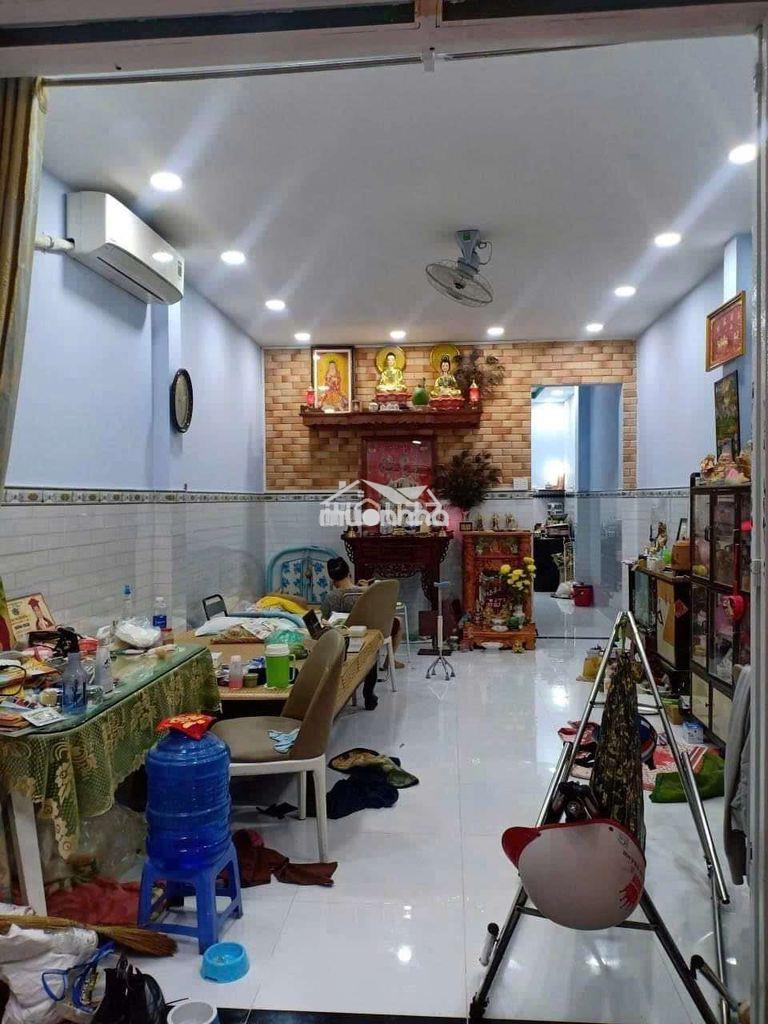 Bán nhà hẻm 161d/ lạc long quân phường 3 quận 11. 4mx17m 1 lầu